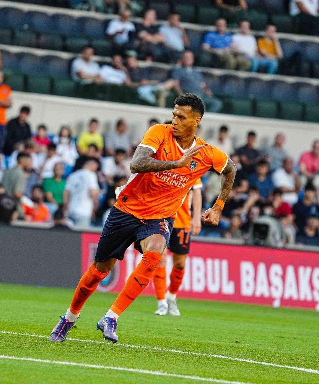 Başakşehir tur vizesini kaptı! Viking ile karşılaşan temsilcimiz adını bir üst tura yazdırdı... 1