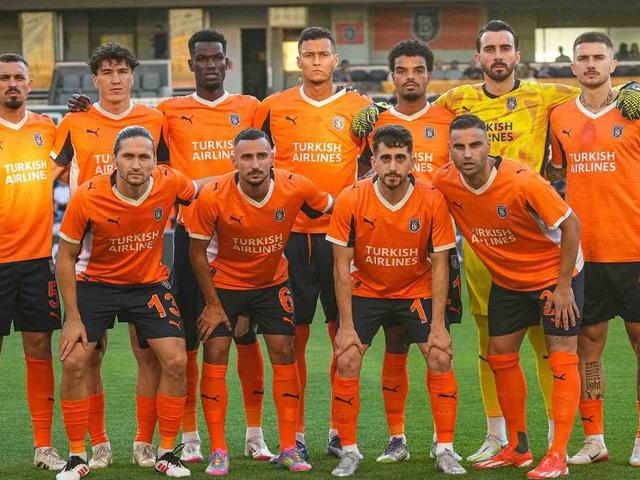 Başakşehir tur vizesini kaptı! Viking ile karşılaşan temsilcimiz adını bir üst tura yazdırdı...