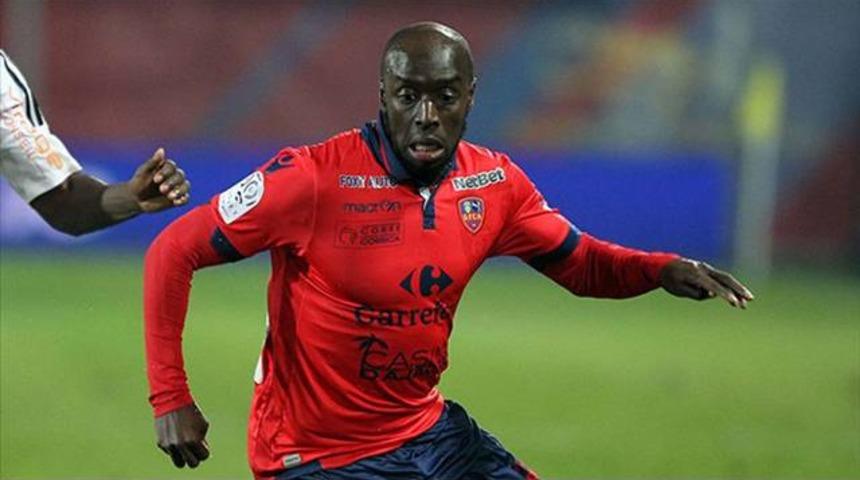 İssiar Dia geri dönüyor