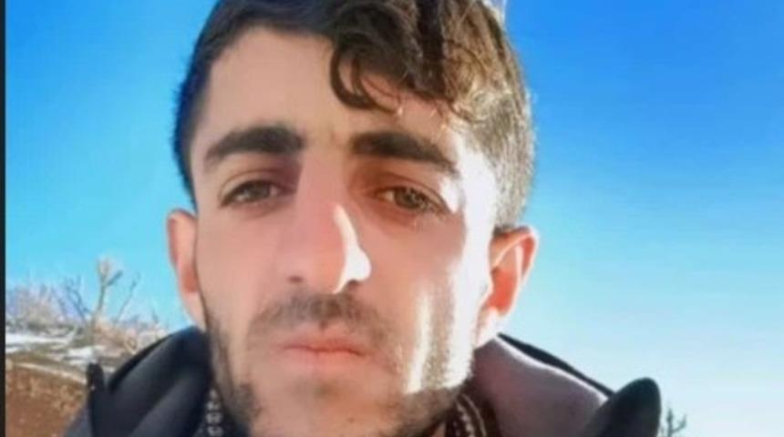 Mutki'de bir genç serinlemek için girdiği derede boğuldu