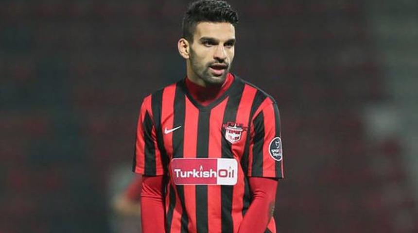 Muhammet'in dudak u&ccedil;uklatan bonservis rakamı!