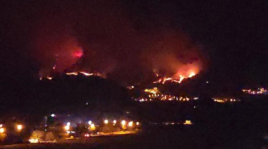 Hassa’da çıkan yangında iki mahallede toplam 540 kişi tahliye edildi