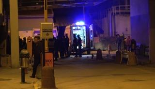 İzinsiz tezgah tartışması kanlı bitti: 2 zabıta memuru yaralandı