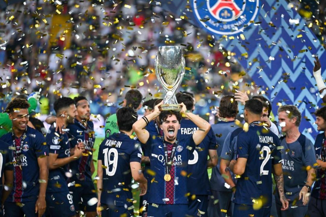 UEFA Süper Kupa finalinde PSG Tottenham ı penaltıların ardından yenerek kupanın sahibi oldu! Fransız temsilcisi büyük sevinç yaşadı... 1