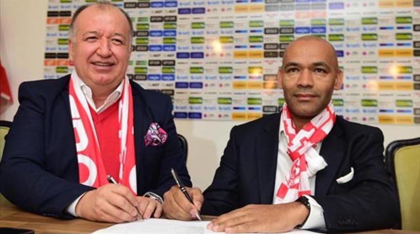 Morais, Antalyaspor'a 1.5 yıllık imza attı