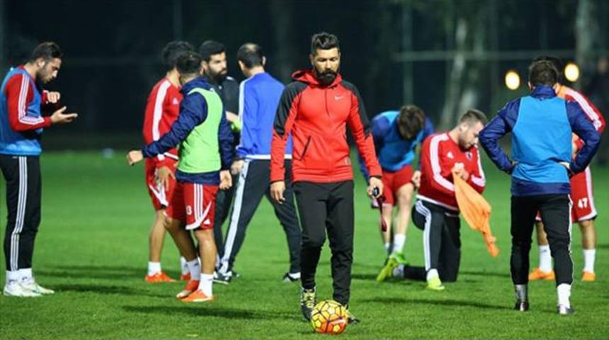 Hakan Kutlu 24 saatte istifa etti!