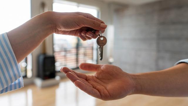 Konut fiyatları ilgiyi oraya kaydırdı! Döviz bazlı kira geliri...