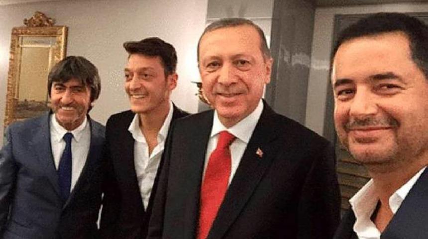 Mesut Özil'den Recep Tayyip Erdoğan'a ziyaret