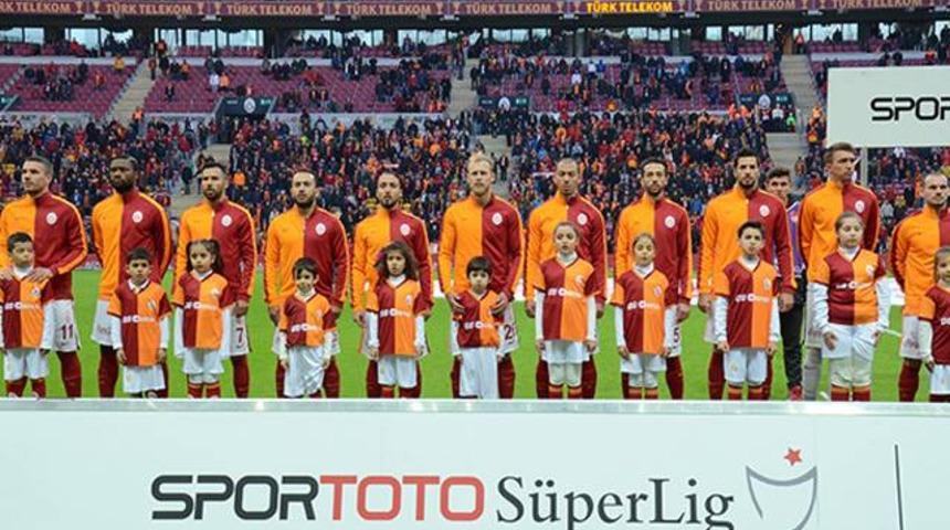 Galatasaray&rsquo;dan taraftarın sevmediği se&ccedil;im!