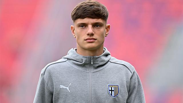 İngiliz ekibi Liverpool Parma'dan gelecek vaat eden Giovanni Leoni'yi kadrosuna katıyor! 