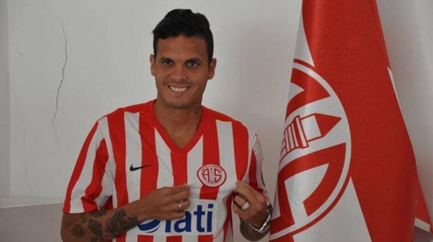 Ramon Motta resmen Antalyaspor'da