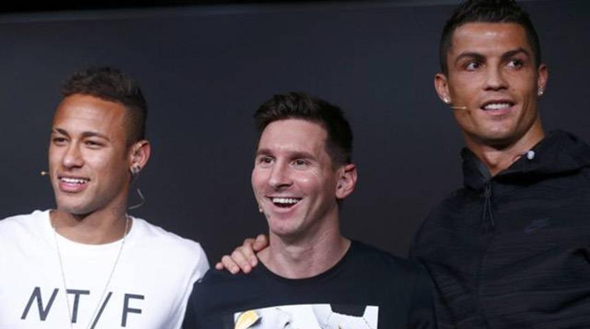 Altın Top &ouml;d&uuml;l&uuml; Messi'nin