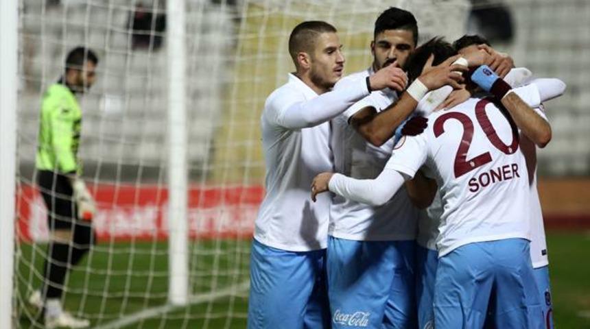 Trabzonspor Adanaspor'u farklı geçti