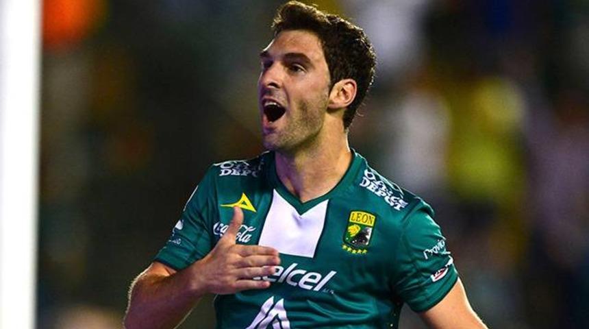 Fenerbah&ccedil;e'de yeni aday Mauro Boselli