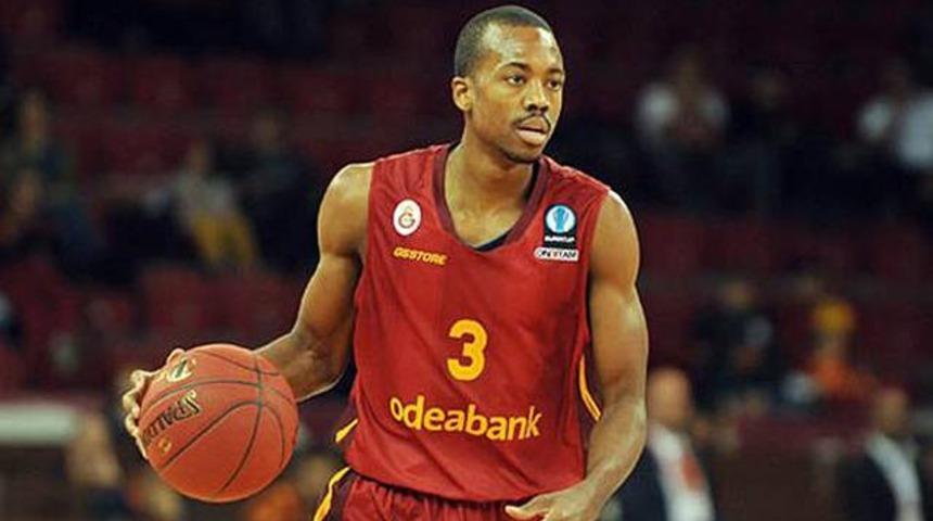 Galatasaraylı yıldızın eli kırıldı!