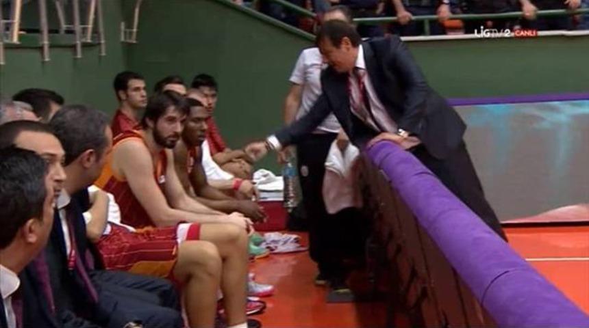 Ergin Ataman'a şok s&ouml;zler: O bir soytarı!