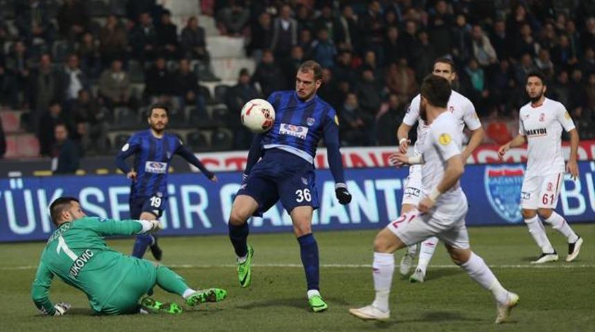 Gaziantepspor B&uuml;y&uuml;kşehir Belediyespor 1 - 2 Balıkesirspor