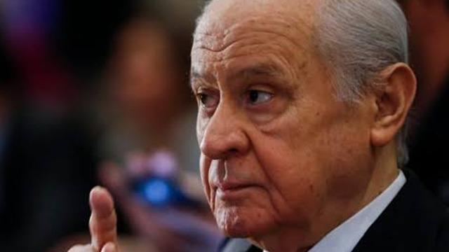Bahçeli'den AK Parti'ye özel çiçek!
