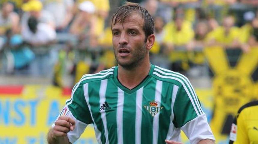  Antalyaspor Van der Vaart'ın peşinde