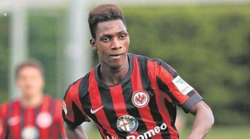 Skandal! Milan'ı 19 yaşındayım diye kandırdı