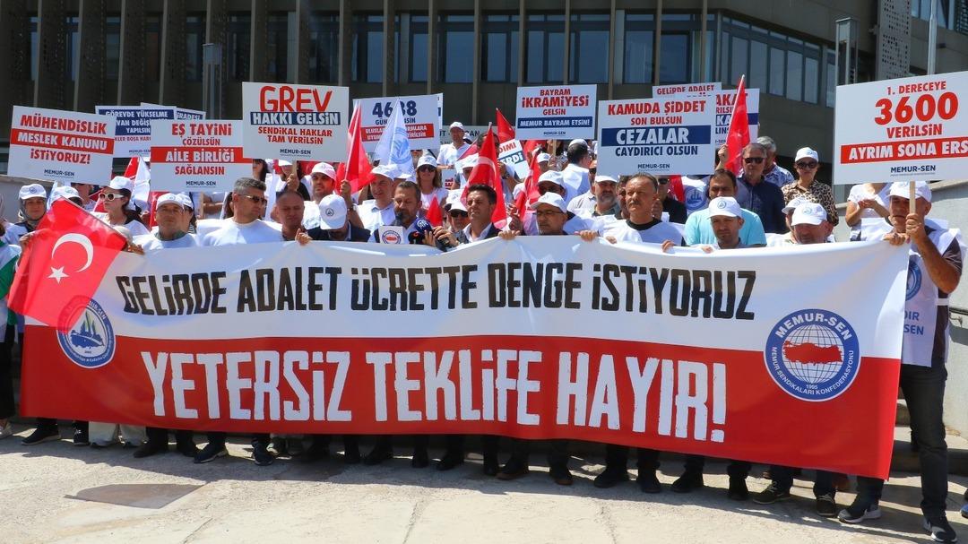  Fark yüzde 55 e ulaştı  Memur-Sen den  zam teklifi  çıkışı!  Geçmiş kayıplarımız...  3