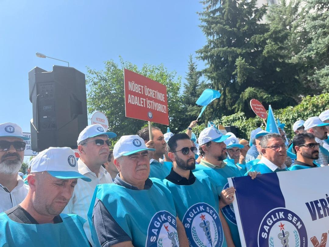 Sağlık-Sen Genel Başkanı: "Sadaka değil, hak ettiğimiz ücretleri istiyoruz" 2
