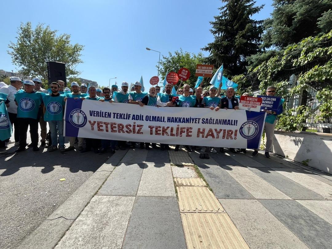 Sağlık-Sen Genel Başkanı: "Sadaka değil, hak ettiğimiz ücretleri istiyoruz" 4