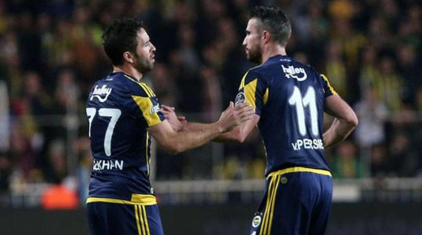 Fenerbahçe'de Van Persie ve Gökhan Gönül şoku