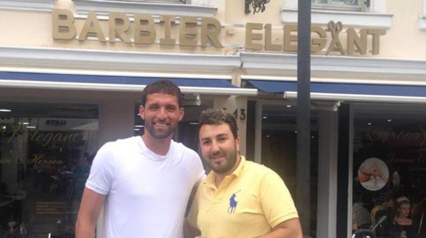 Futbolcular istedi şarkıcı oldu