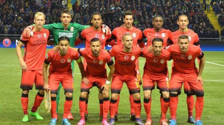 UEFA şoku sonrası deprem! Sneijder, Muslera, Podolski...