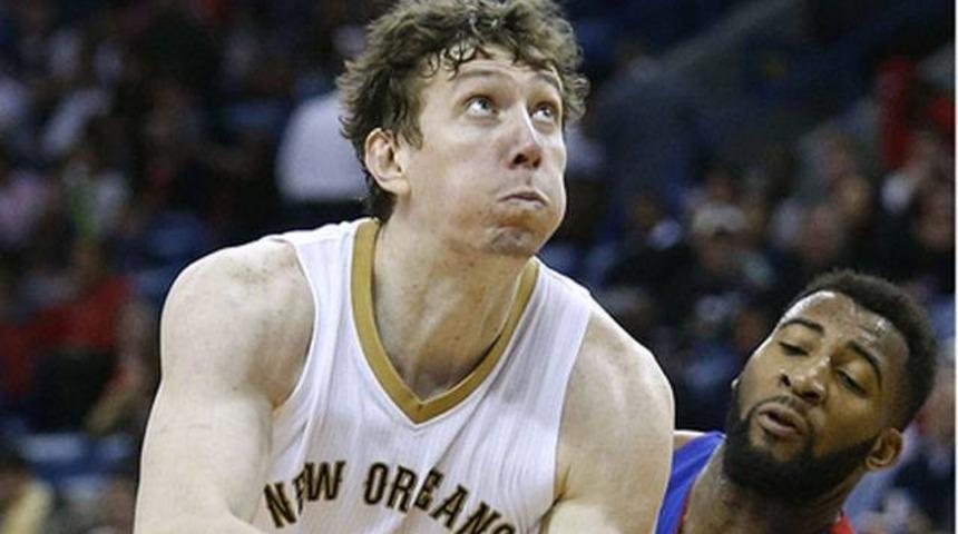 NBA'de T&uuml;rklerin rekabetinde &Ouml;mer Aşık kazandı