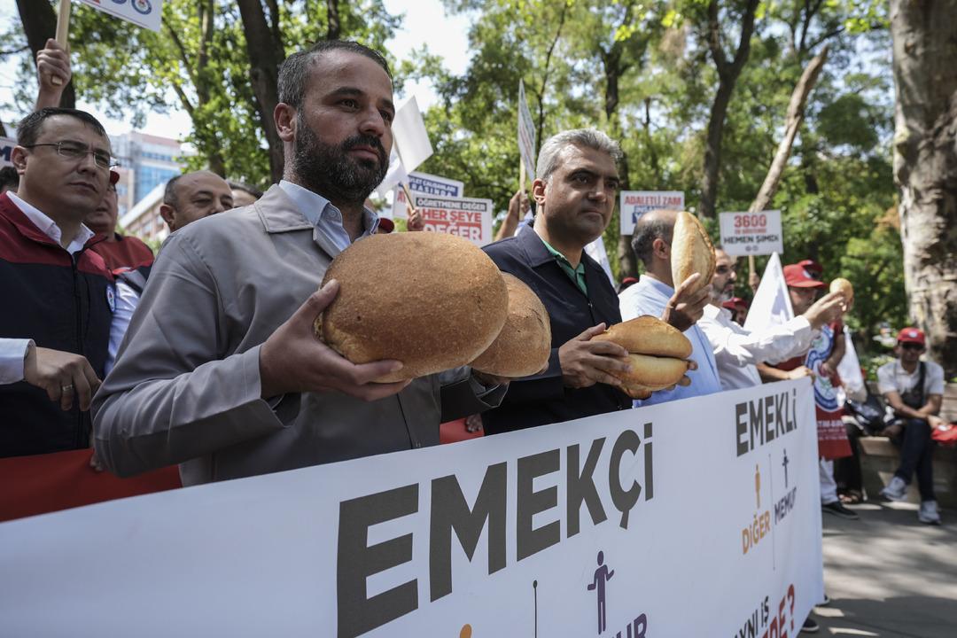 Memur sendikalarından hükümetin zam teklifine tepki:  Gerçekçi bir teklif getirin  2