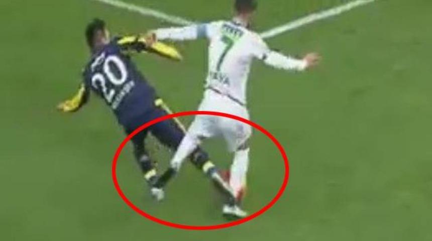 Fenerbah&ccedil;e-Rizespor ma&ccedil;ında Volkan Şen'e verilen penaltı doğru mu?