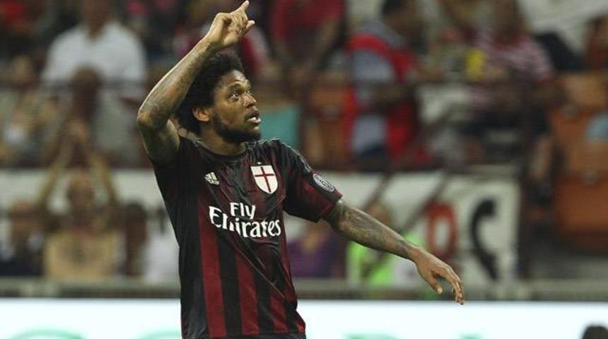Menajerinden Luiz Adriano a&ccedil;ıklaması