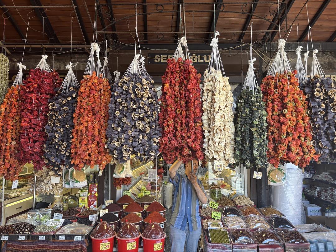 Lezzet ve renk şöleni başladı! Gaziantep te yeni mahsul kurutmalıklar tezgahlarda: "Fiyatlar geçen yıl ile aynı" 5