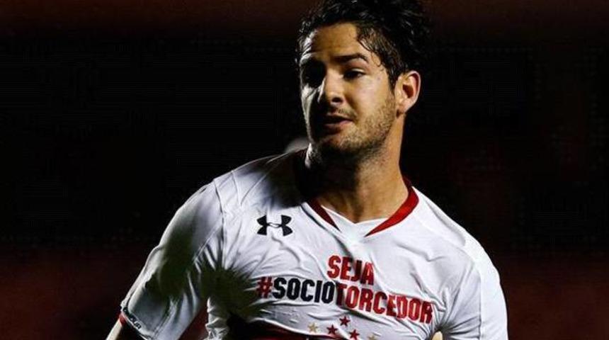 Chelsea Pato'yu bitirdi