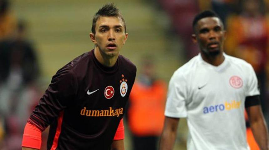 Galatasaray taraftarını yıkan haber! Muslera...