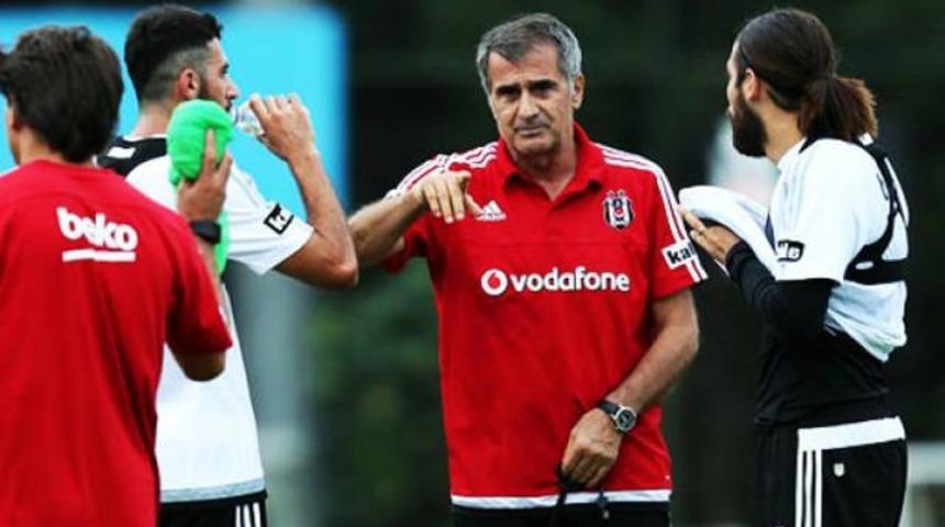 1461 Trabzon'dan Beşiktaş'a kupa g&ouml;ndermesi