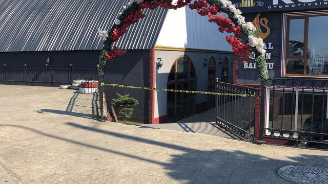 Düğün salonu sahibi ile kiracıların kavgası kanlı bitti! Kurşun yağdırdılar: 3'ü ağır 4 yaralı