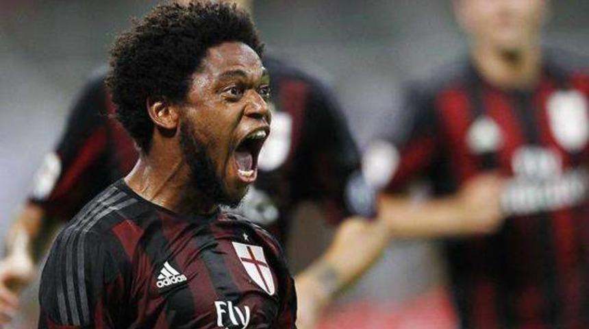 Fenerbah&ccedil;e'den Galatasaray'a Adriano &ccedil;alımı