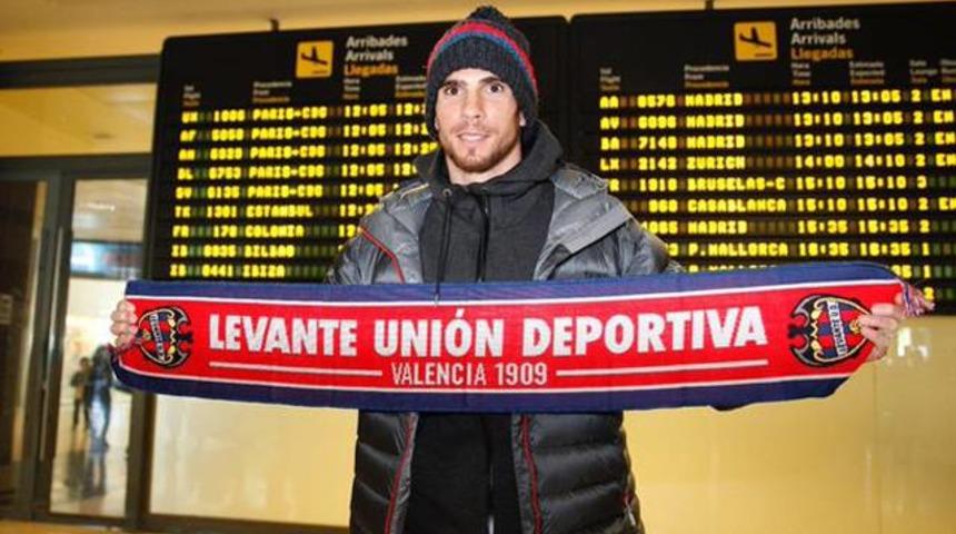 Medjani: 'Fenerbah&ccedil;e ve Beşiktaş beni istedi'