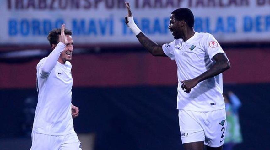 Akhisar Belediyespor Trabzonspor'u Kupa'nın dışına itti