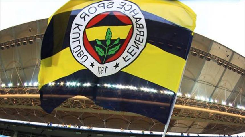 Fenerbah&ccedil;e, Galatasaray ve Beşiktaş'ı ge&ccedil;ti
