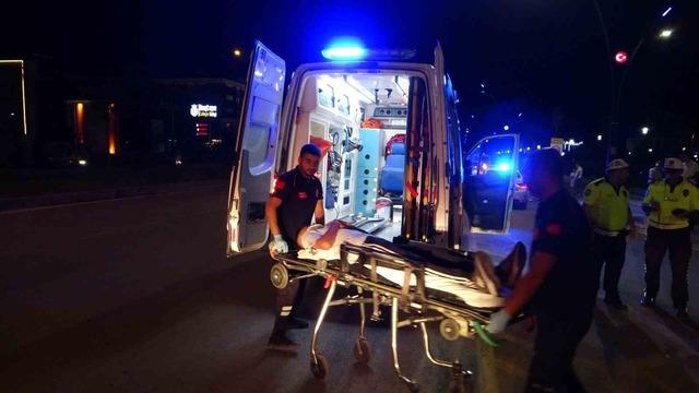 Malatya’da kontrolden çıkan araç yan yattı: 1 yaralı 2