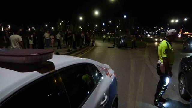 Malatya’da kontrolden çıkan araç yan yattı: 1 yaralı 1