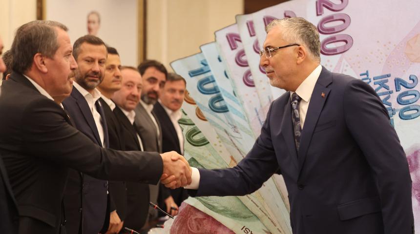 Memur ve emekli için ikinci zam teklifi geliyor! Gözler hükümette: 19 Ağustos'a kadar anlaşamazlarsa...