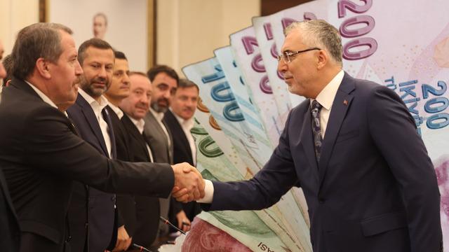 Memur ve emekli için ikinci zam teklifi geliyor! Gözler hükümette: 19 Ağustos'a kadar anlaşamazlarsa...