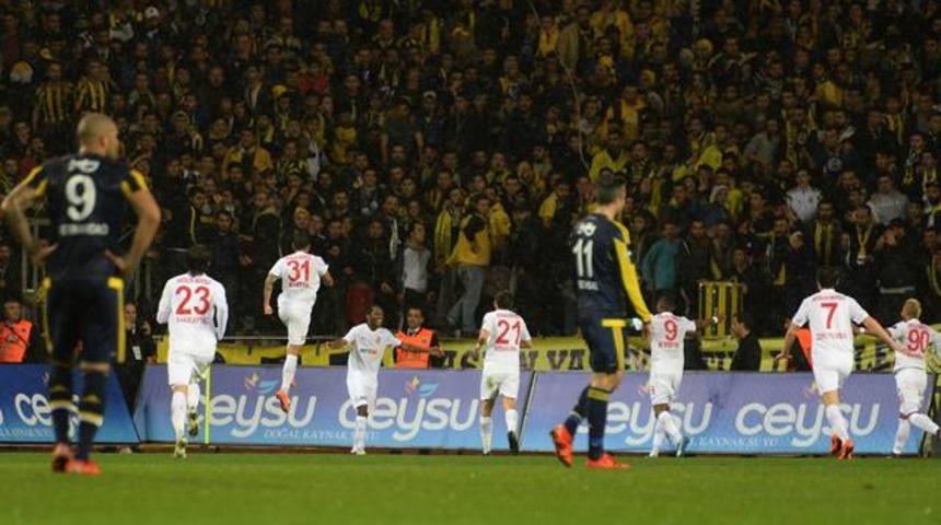 Fenerbah&ccedil;e'ye Antalyaspor darbesi
