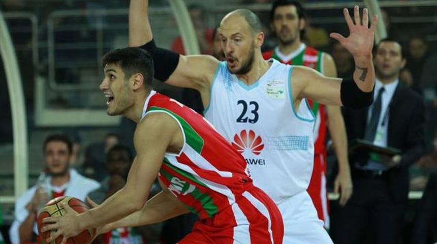 T&uuml;rk Telekom 70-76 Pınar Karşıyaka