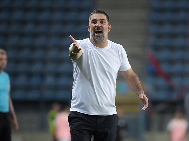 Shakhtar Donetsk Panathinaikos'a elendi! Arda Turan kenarda çılgına döndü... Genç hocayı kırmızı kart da durduramadı